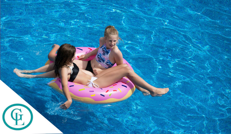 Niñas en colchoneta